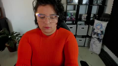 Catalina online show from December 15, 1:32 pm