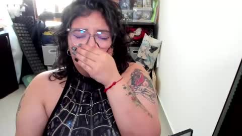 Catalina online show from October 17, 1:57 pm