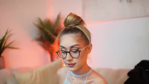  Aileen  online show from October 28, 7:38 pm