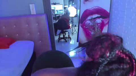 Snapshot of aileenkeys chatting on June 19, 7:50 pm aileenkeys online show from June 19, 7:50 pm