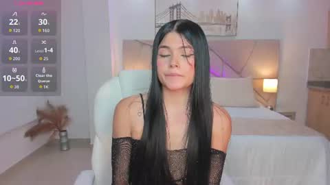 Snapshot of aili_queens chatting on August 6, 11:56 am aili_queens online show from August 6, 11:56 am