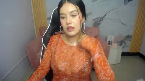 Snapshot of ailyn_ch1 chatting on June 3, 8:14 pm ailyn_ch1 online show from June 3, 8:14 pm