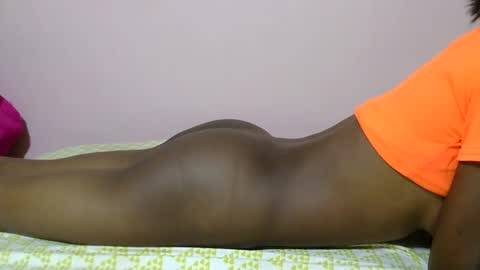 Snapshot of air_hottess chatting on January 4, 4:43 pm Cindy online show from January 4, 4:43 pm