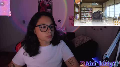 Snapshot of airi_kitty chatting on February 4, 10:26 pm airi_kitty online show from February 4, 10:26 pm