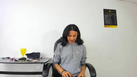 Aisha online show from November 15, 4:54 am