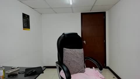 Aisha online show from March 25, 4:07 am