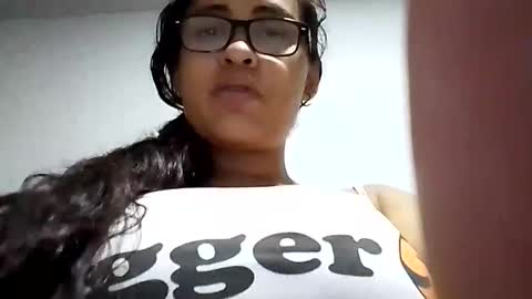 aisha koswell3 online show from April 12, 10:31 am