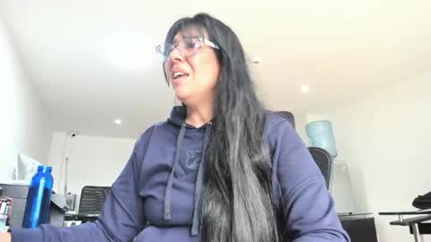 Katie   online show from December 4, 2:26 pm