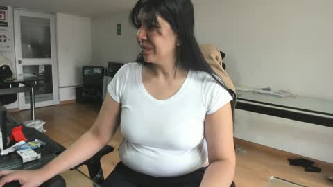 Katie   online show from June 1, 2:19 pm