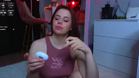 Aisha online show from June 13, 5:55 pm