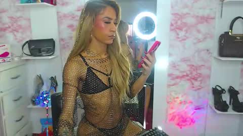 aisha_sex222 online show from November 12, 7:24 pm