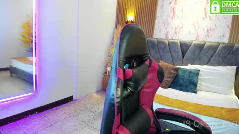 Aisha  online show from June 7, 4:22 pm