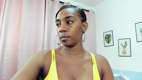 Snapshot of aisha_w10 chatting on February 25, 3:38 pm Aisha online show from February 25, 3:38 pm