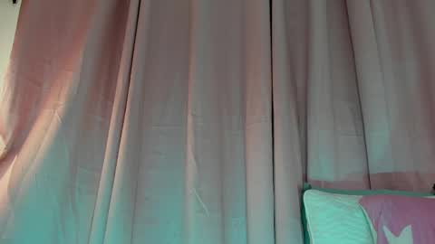 Snapshot of aisha_w10 chatting on March 11, 3:45 pm Aisha online show from March 11, 3:45 pm