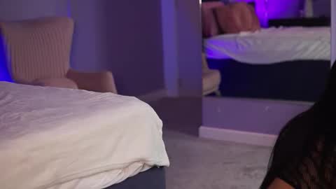 Maddy online show from October 22, 5:45 pm