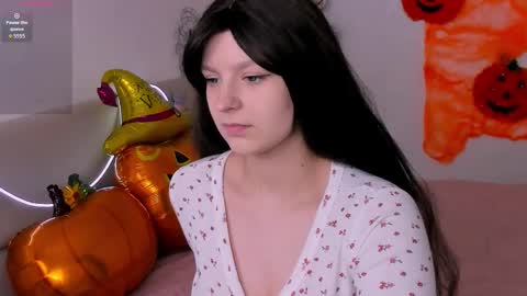 Aisha online show from October 21, 9:10 am