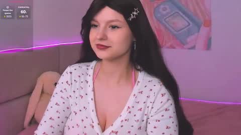 Aisha online show from November 3, 9:10 am