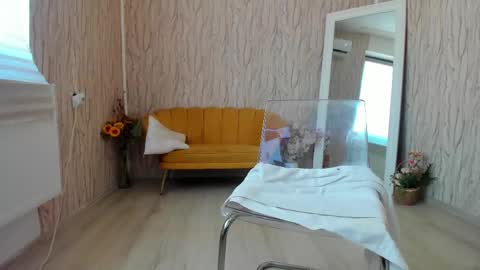 Aisha online show from February 14, 8:31 am