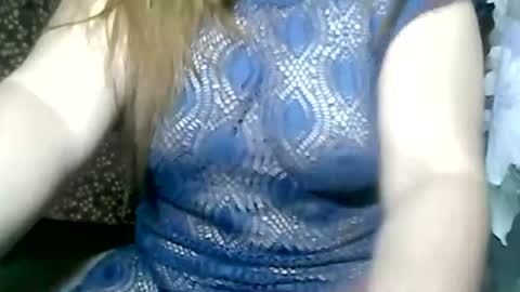 Snapshot of aislahrose chatting on January 30, 3:19 pm rosie online show from January 30, 3:19 pm