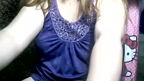 Snapshot of aislahrose chatting on January 30, 6:21 pm rosie online show from January 30, 6:21 pm