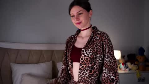 Aliza online show from February 4, 1:13 am