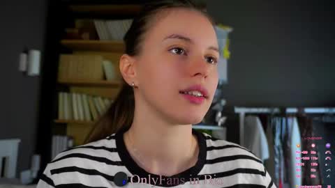 Aliza online show from November 26, 1:39 am