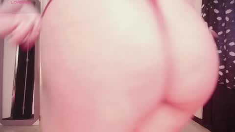 Snapshot of aissen__star chatting on April 29, 3:05 pm Mar online show from April 29, 3:05 pm