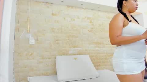 Snapshot of aitana_cole chatting on February 25, 3:16 am AITANA online show from February 25, 3:16 am