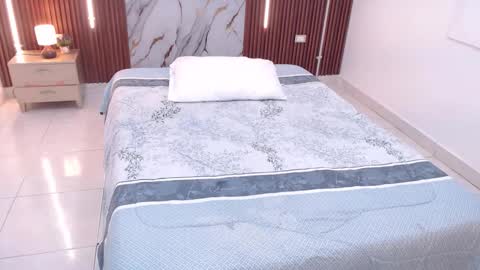 AIXA  online show from September 26, 12:31 pm