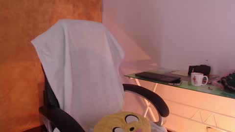 Snapshot of aizen_myo chatting on July 27, 4:19 am Aizen My- online show from July 27, 4:19 am