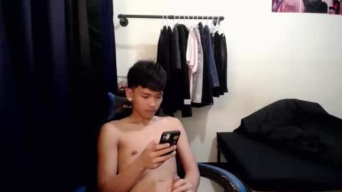 Snapshot of aj_daksxx chatting on March 21, 3:44 am aj_daksxx online show from March 21, 3:44 am