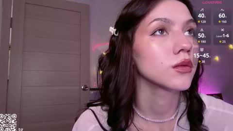 Kendall online show from December 5, 3:26 am