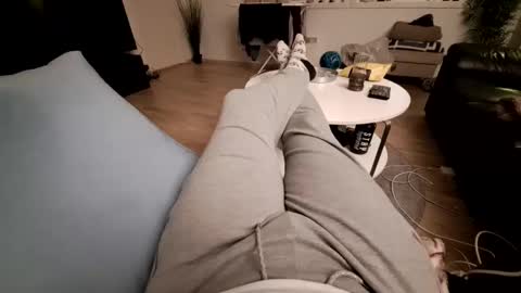 Snapshot of ak_2 chatting on January 18, 7:01 am ak_2 online show from January 18, 7:01 am