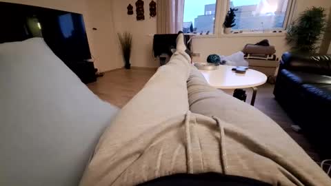 Snapshot of ak_2 chatting on January 19, 7:56 am ak_2 online show from January 19, 7:56 am