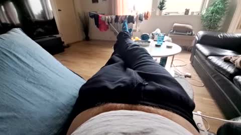 Snapshot of ak_2 chatting on March 7, 9:06 am ak_2 online show from March 7, 9:06 am