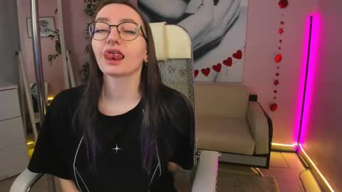 Snapshot of akaheby chatting on March 11, 12:06 pm akaheby online show from March 11, 12:06 pm