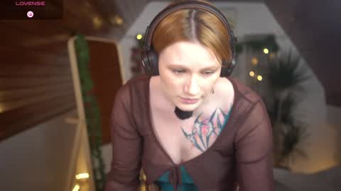 Snapshot of akaneiro_demon chatting on December 19, 4:57 pm Akaneiro online show from December 19, 4:57 pm