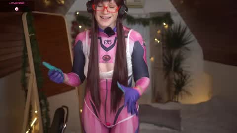 Snapshot of akaneiro_demon chatting on December 20, 1:33 pm Akaneiro online show from December 20, 1:33 pm