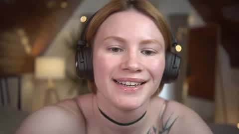 Snapshot of akaneiro_demon chatting on February 17, 1:42 pm Akaneiro online show from February 17, 1:42 pm