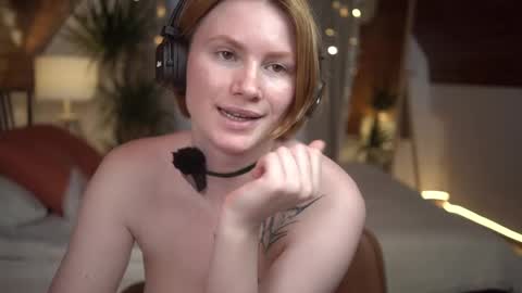 Snapshot of akaneiro_demon chatting on February 25, 4:21 pm Akaneiro online show from February 25, 4:21 pm