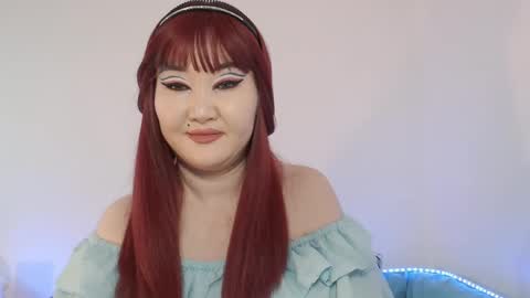 Snapshot of akanire chatting on January 4, 7:24 am Shelly online show from January 4, 7:24 am