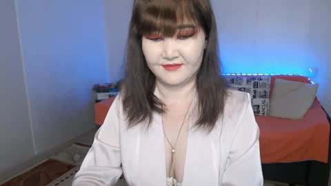 Shelly online show from March 22, 5:49 pm