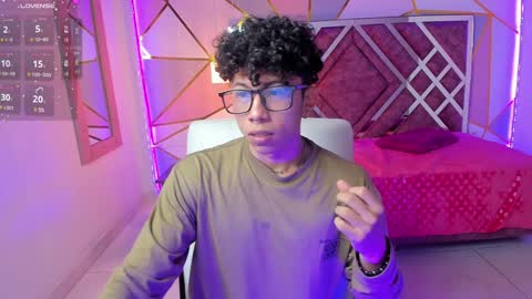 akazaboy online show from January 31, 4:25 am