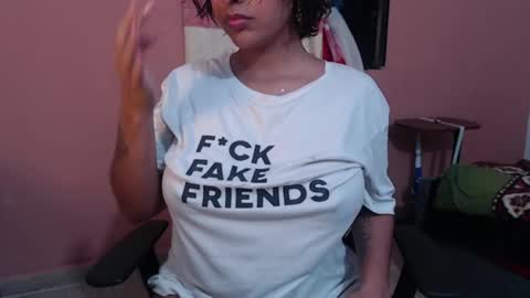 Snapshot of akemi_san_ chatting on May 22, 12:29 am Akemi 3 online show from May 22, 12:29 am