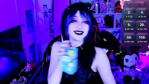 Aki online show from April 11, 12:04 am