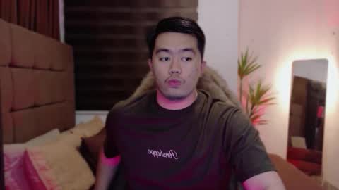 Snapshot of akihiro_morningstar chatting on December 21, 10:33 am Dave online show from December 21, 10:33 am