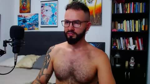 Snapshot of akiles_r chatting on October 16, 11:17 pm akiles online show from October 16, 11:17 pm