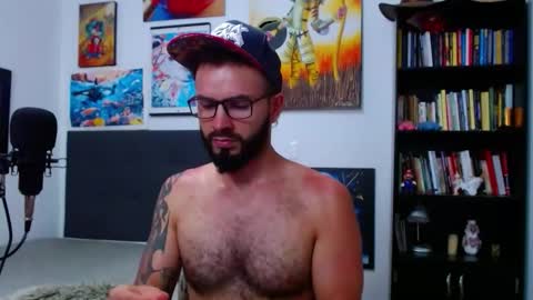 Snapshot of akiles_r chatting on October 30, 11:16 pm akiles online show from October 30, 11:16 pm