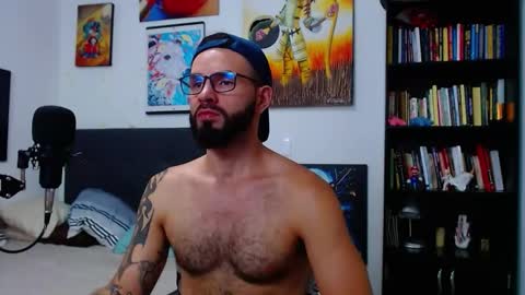 Snapshot of akiles_r chatting on November 18, 11:26 pm akiles online show from November 18, 11:26 pm