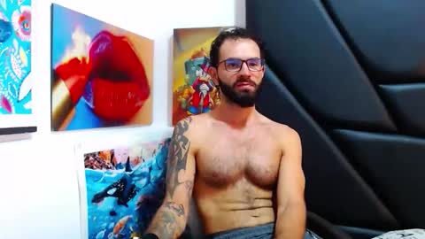 Snapshot of akiles_r chatting on February 11, 11:43 pm akiles online show from February 11, 11:43 pm